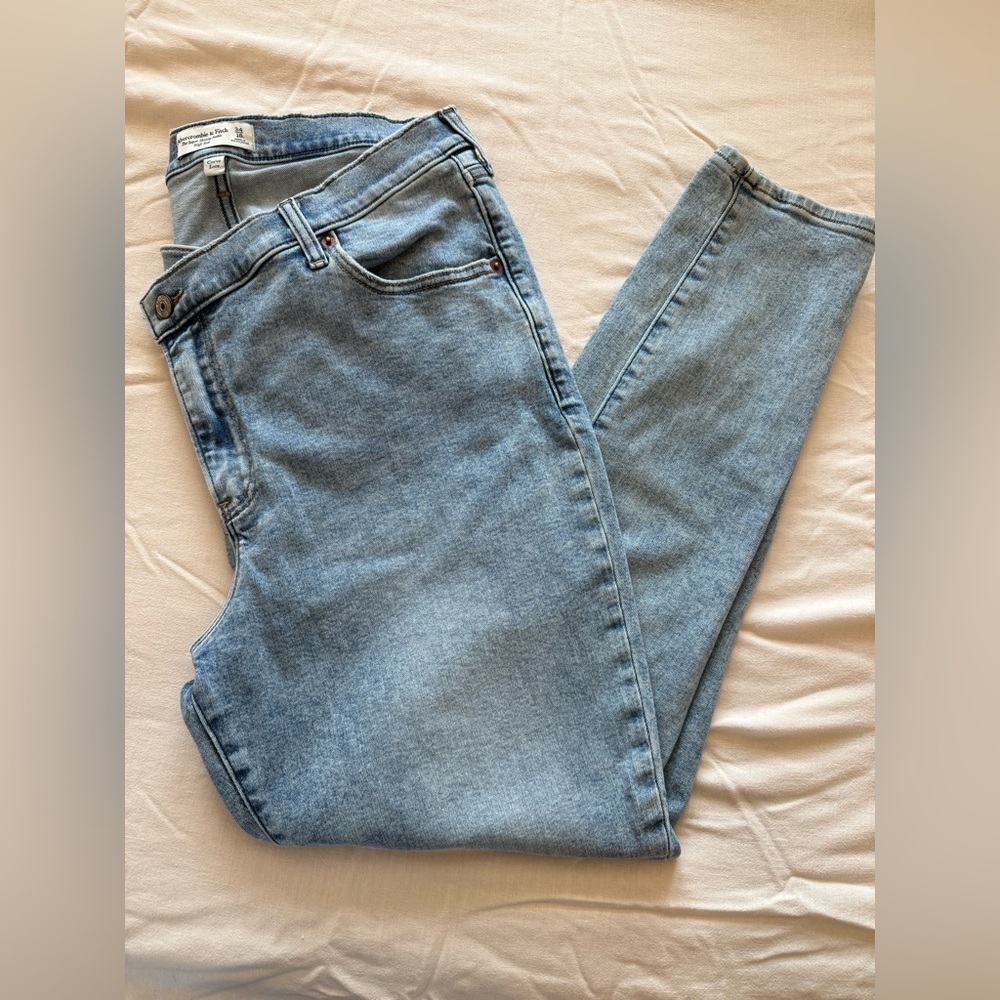 Abercrombie and Fitch curve love Super Skinny Ankle high rise jeans size 18 Long